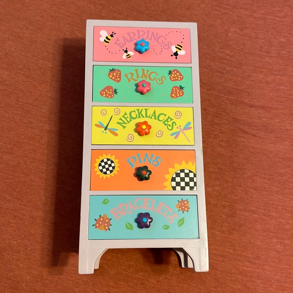 Jewelry holder